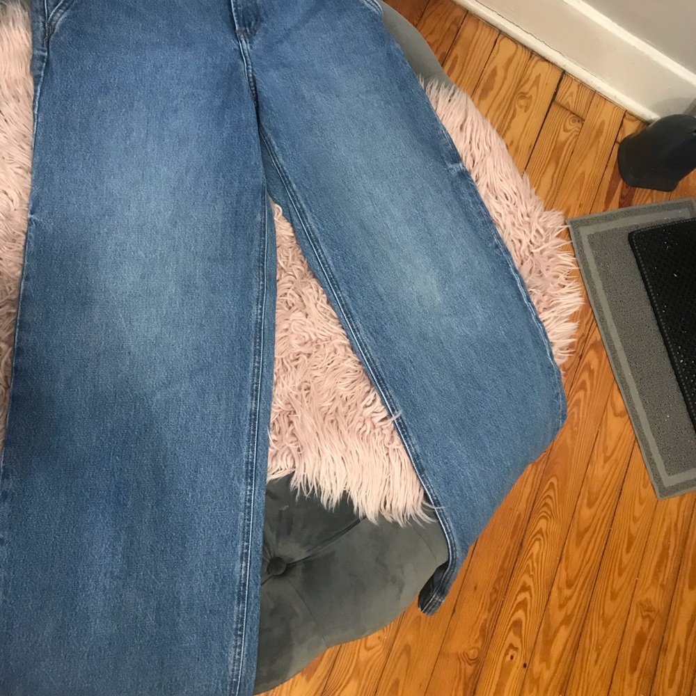 Express jeans size 4! Perfect condition! High waisted wide leg!